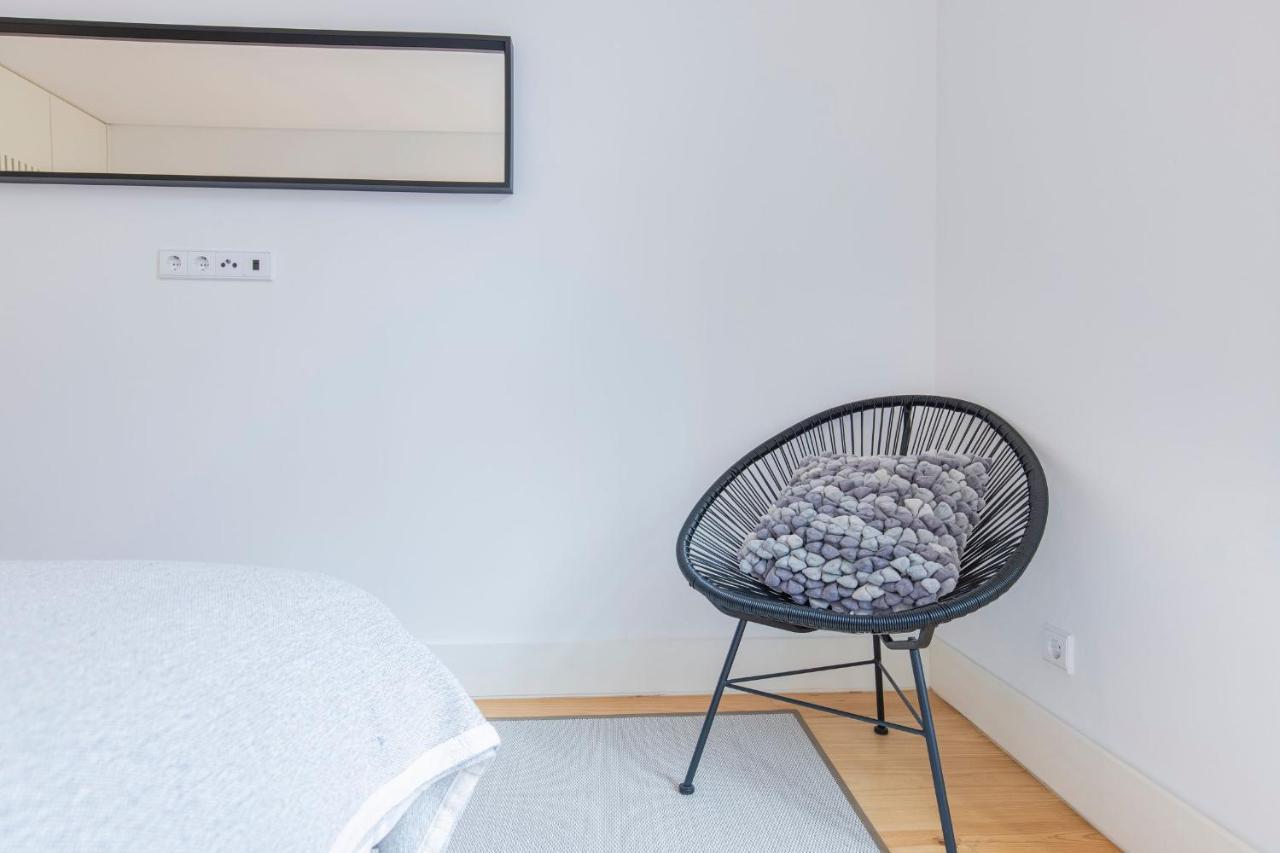Modern Rustic Flat In Santos By Lovelystay Lisbon Luaran gambar