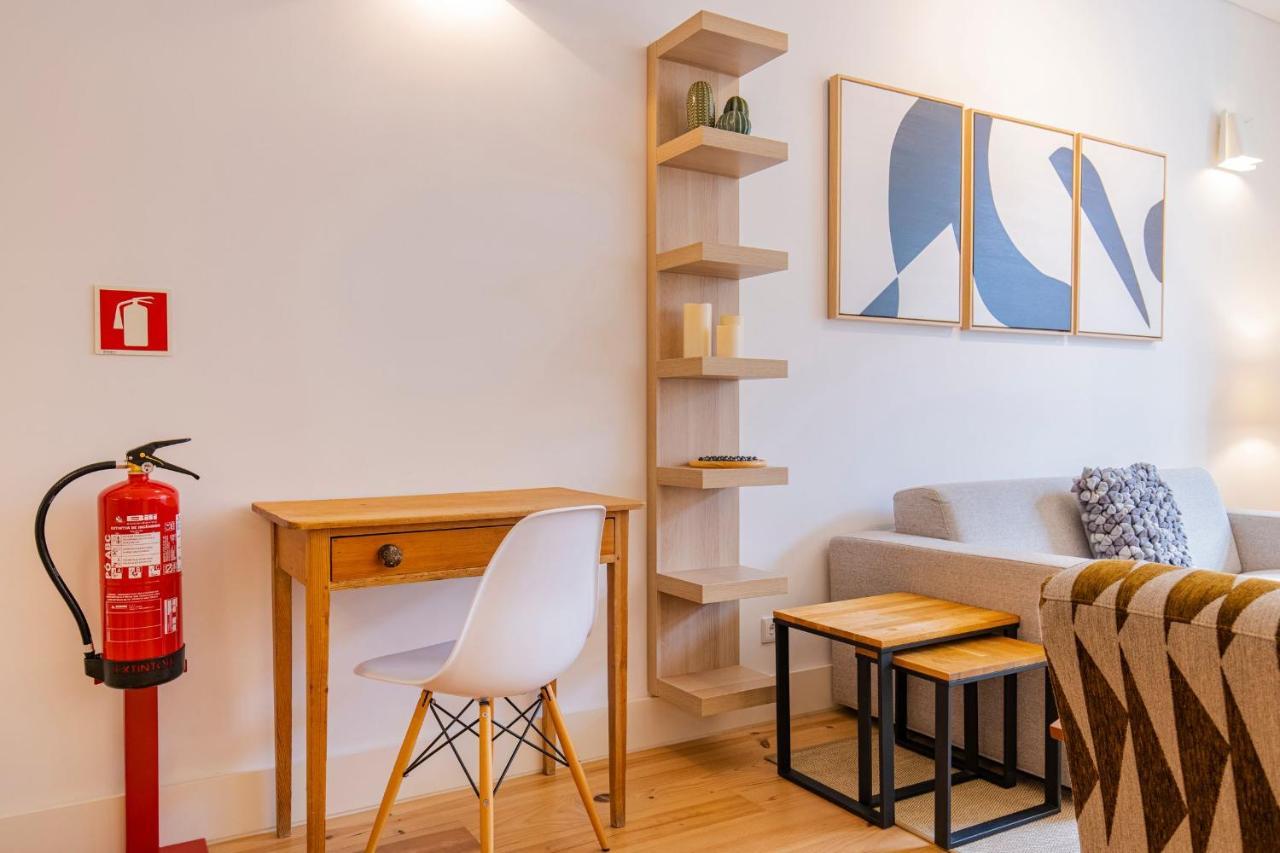 Modern Rustic Flat In Santos By Lovelystay Lisbon Luaran gambar